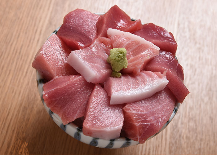 生本まぐろトロ丼