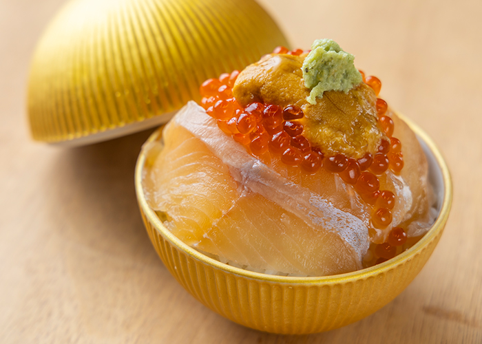 金の山うみ小丼