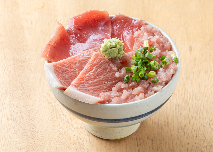 まぐろ3種欲張り丼